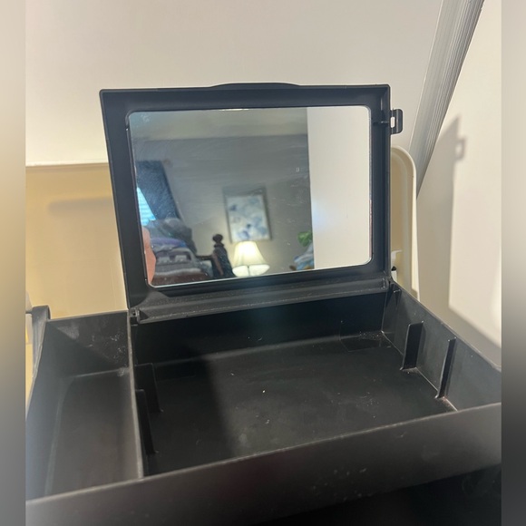 Makeup Caboodle - Picture 8 of 11